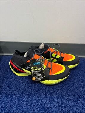 NWT UYN Neuron Trail Running Shoes Orange Black Neon | Size US Men’s 10